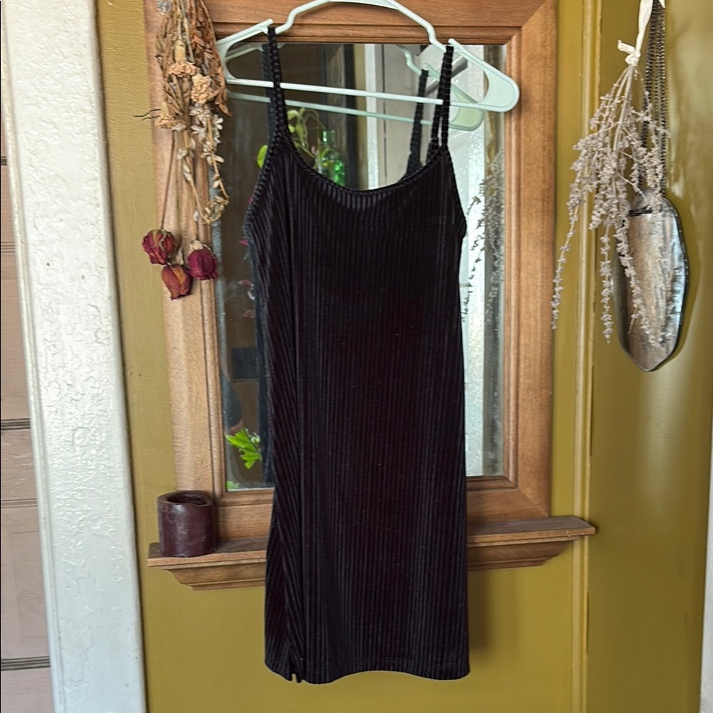 Colsie Black Sleeveless Spaghetti Strap Mini Dress
